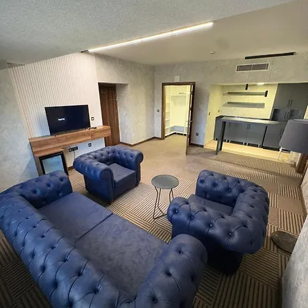 Shelby Hotel 4*