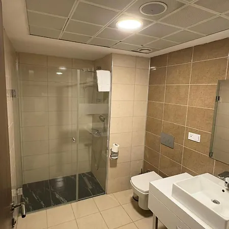 Shelby 4* قيصرية